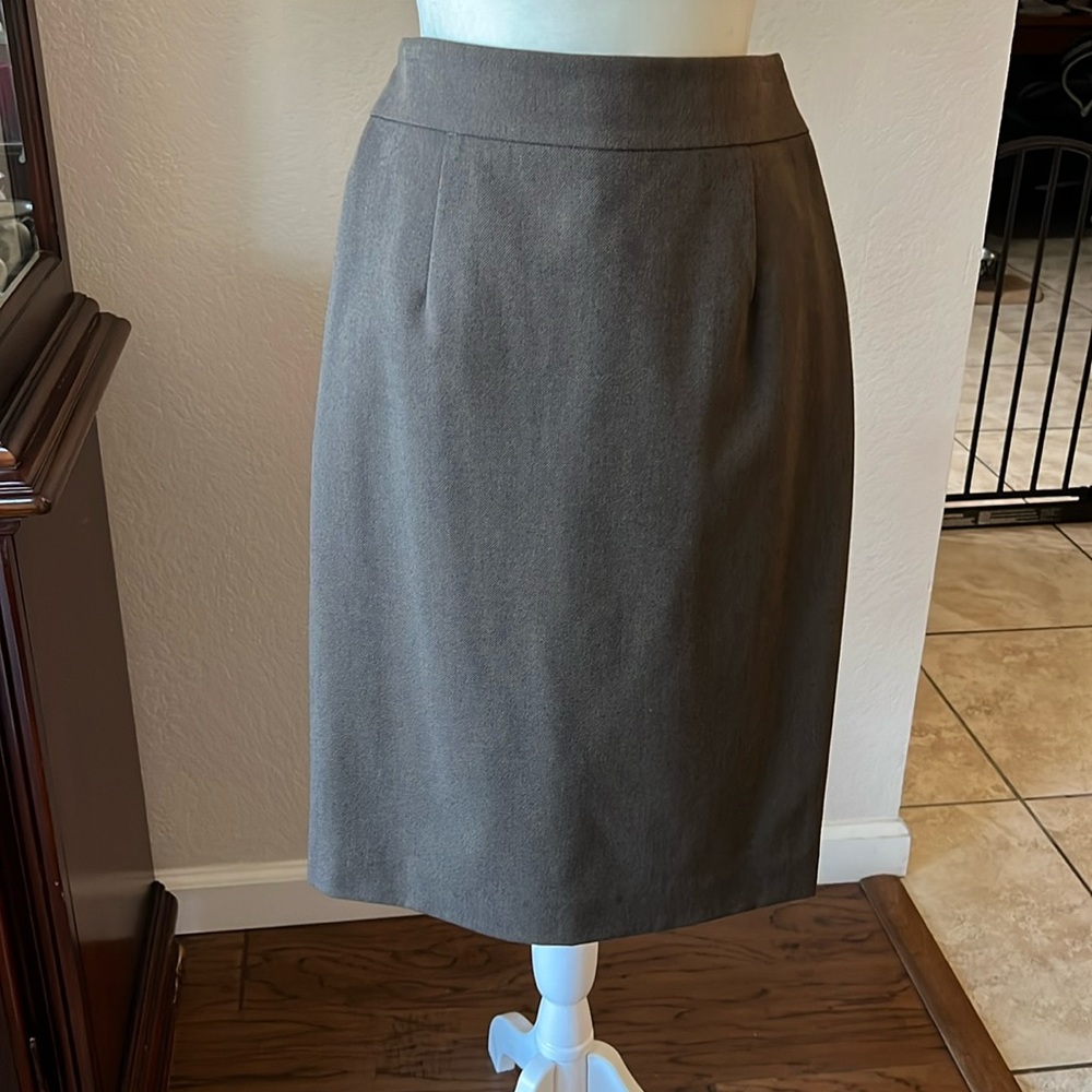 Women’s skirt size 2